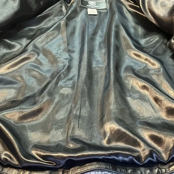 #178 NWOT, Original by Sharif Black Studded Leather Jacket. Size 1X - Picture 10 of 14